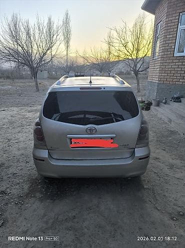 посадка авто: Toyota Corolla Verso: 2004 г., 1.8 л, Механика, Бензин, Минивэн — 5