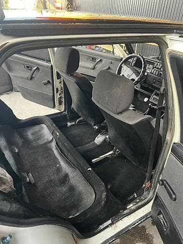 мотор фольцваген: Volkswagen Golf: 1991 г., 1.8 л, Кол менен иштөөчү, Газ, Хетчбек — 7