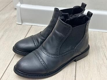 Атайын кийим: Деми сапоги 
Качество и состояние отличное 
Размер: 35-36 — 1