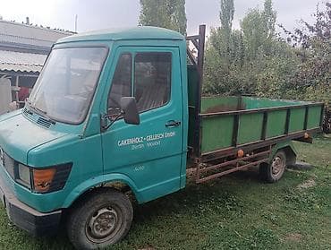 рещетка радиатора: Автобус, Mercedes-Benz, 1994 г., 2.9 л — 1