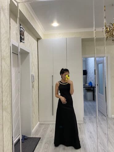 Атайын кийим: Очень красивое вечернее платье, спинка открытая, размер 44 наш — 2