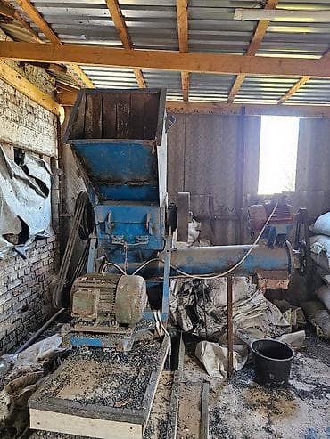 киловатт: Дробилка для ящиков Пластика Основной двигатель 28(30) киловатт — 4