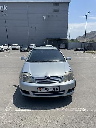 Toyota Corolla: 2005 г., 1.4 л, Механика, Бензин, Седан