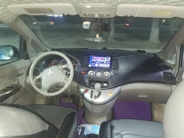 мисубиси авто: Mitsubishi Grandis: 2005 г., 2.4 л, Типтроник, Бензин, Минивэн — 4