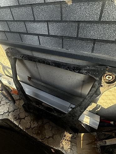 aozoom a5: Экран крепления радиатора Kia, Б/у, Оригинал — 2