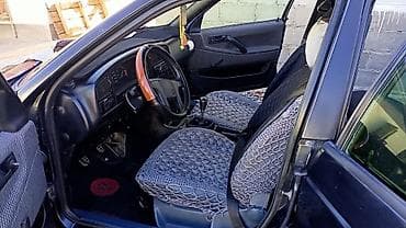 Транспорт: Volkswagen Passat: 1991 г., Механика, Бензин, Хэтчбэк — 5