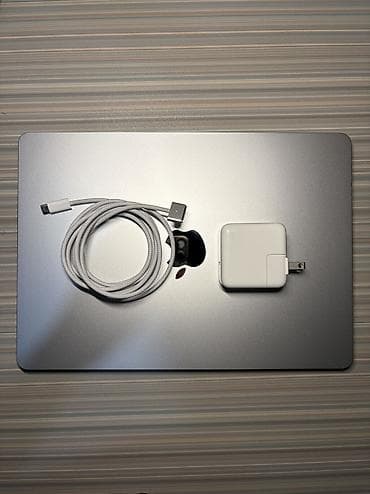 Для учебы, Б/у, Apple M4, ОЗУ, RAM: 16 ГБ