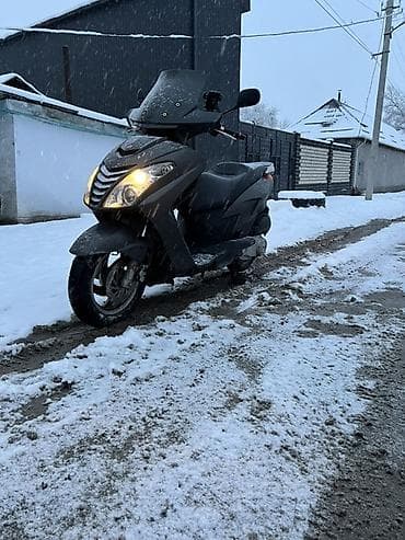 mazda demio: Продаю Скутер не Китай итальянский жидкостное охлаждение инжектор — 3