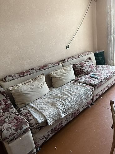 Диван модульный с цветочным принтом - Конфигурация: состоит из