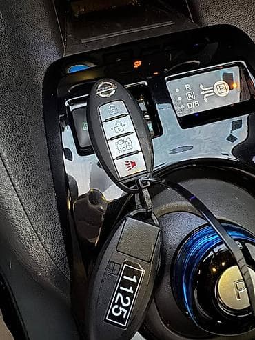 стекло на фару 124: Nissan Leaf: 2018 г., Автомат, Электромобиль, Хэтчбэк — 5