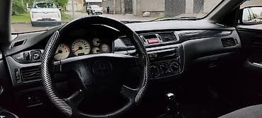 Mitsubishi Lancer: 2004 г., 1.6 л, Кол менен иштөөчү, Бензин, Седан