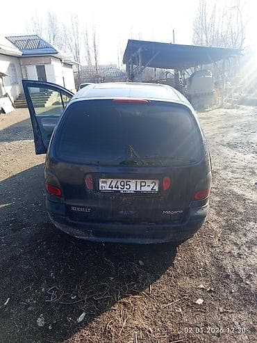 авто чанган: Renault Megane: 2024 г., 1.6 л, Механика, Бензин, Хетчбек — 5