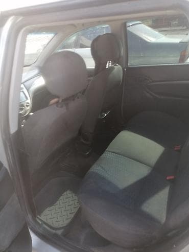 балка на фит: Ford Focus: 2000 г., Универсал — 4