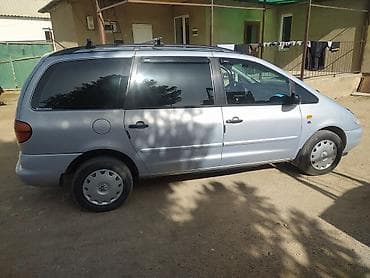 Транспорт: Volkswagen Sharan: 1996 г., 2 л, Механика, Бензин, Минивэн — 2