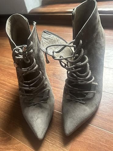 Ботинки и ботильоны: Очень красиво сидят на ножке. Замшевые ботильоны на шпильке. - Цвет — 1