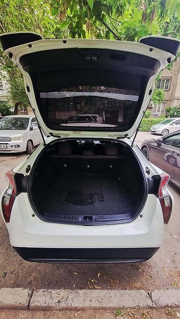 машина toyota prius: Toyota Prius: 2016 г., 1.8 л, Автомат, Гибрид, Лифтбек — 7