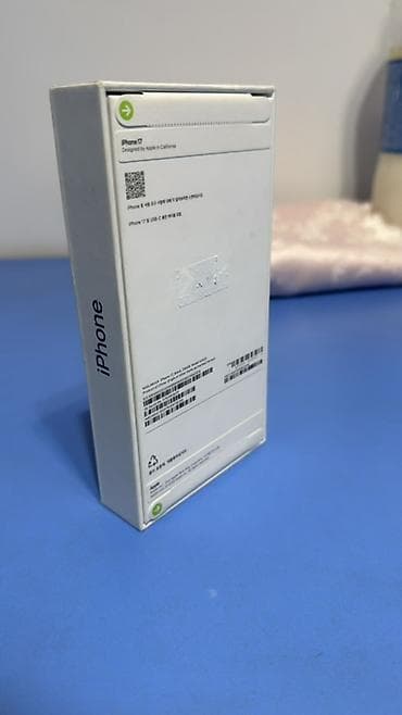 iphone telefon: IPhone 17, Новый, 256 ГБ, Midnight, Кабель, 100 % — 2