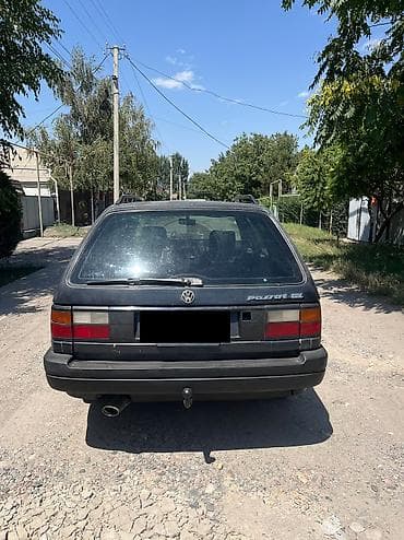 Volkswagen Passat: 1991 г., 1.8 л, Механика, Бензин, Универсал — 2