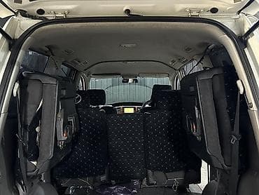 mark 2 qualis: Toyota Voxy: 2003 г., 2 л, Автомат, Бензин, Минивэн — 8