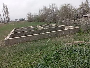 Ленточный фундамент на участке - Тип: монолитный железобетонный