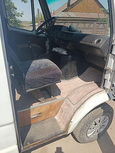 скутер электрон: Mercedes-Benz T2 (207/208/210) бортовой грузовик с двойной кабиной. - — 6