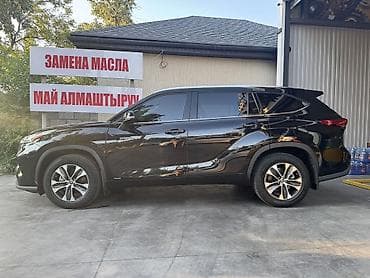 low ll: Toyota Highlander: 2021 г., 2.5 л, Автомат, Гибрид, Кроссовер — 3