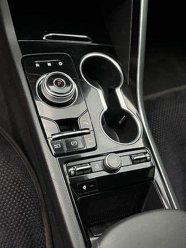 перед: Kia K5: 2021 г., 2 л, Газ, Фастбек — 10