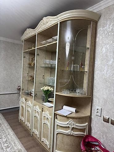 шкафы для обуви: Классическая витрина/буфет для гостиной и столовой - Конструкция — 1