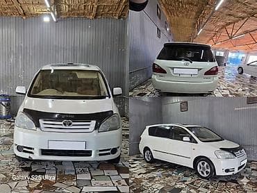 чехии: Toyota Ipsum: 2002 г., Бензин, Минивэн — 1