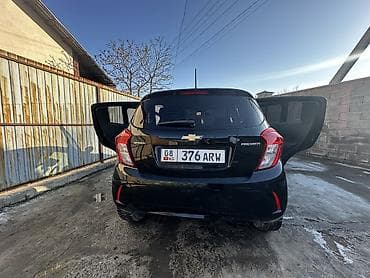 Унаа сатуу: Chevrolet Spark: 2018 г., 1 л, Автомат, Бензин, Хетчбек — 2