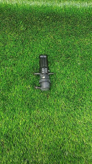 e65: Форсунка омывателя фар BMW E65 П102(9) Б/у оригинал 7700—1949 — 1