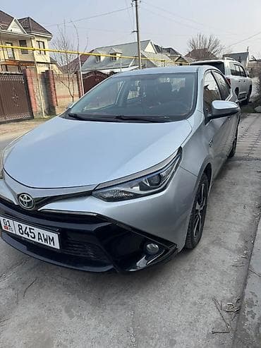 Toyota Corolla: 2020 г., 1.8 л, Вариатор, Гибрид, Седан