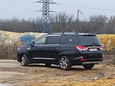 9: Ssangyong Korando Turismo: 2008 г., 2.2 л, Автомат, Дизель, Минивэн — 2