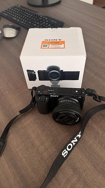 canon eos1100d: Sony ZV-E10 с кит-объективом E PZ 16–50mm f/3.5–5.6 OSS II Компактная — 3
