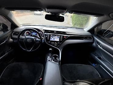 Продажа авто: Toyota Camry: 2019 г., Гибрид, Седан — 10