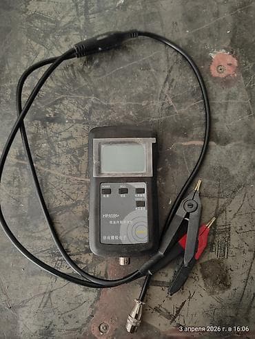 пластиковый кейс: Измеритель внутреннего сопротивления и напряжения аккумуляторов — 3