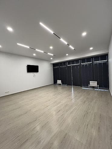 81: Аренда офисов, 81 м², В жилом комплексе, С отдельным сан узлом, С юридическим адресом — 4