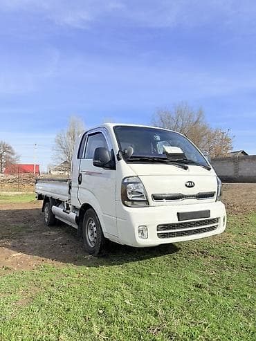 столбы бетонные: Легкий грузовик, Kia, Стандарт, 2 т, Б/у — 2