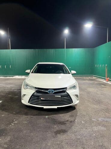 Toyota Camry: 2017 г., 2.5 л, Автомат, Гибрид, Седан