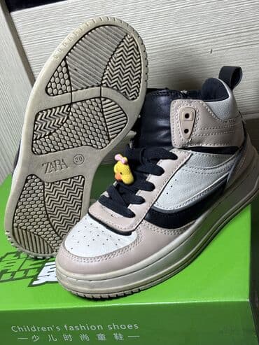 Комплекты одежды: Детские оригинальные кроссовки ZARA, размер 30 - Высокая модель до — 1