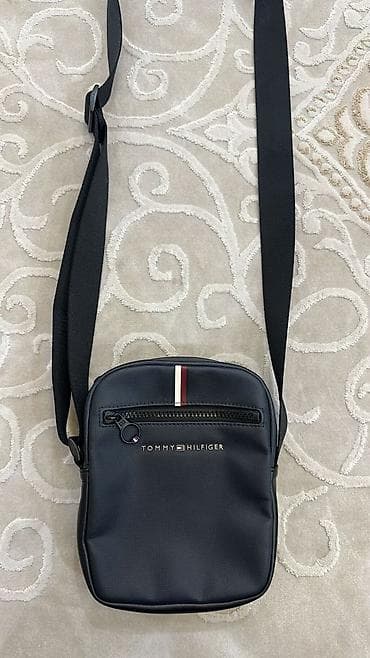 dc dc: Сумка через плечо Tommy Hilfiger. Покупал в Америке за 65$ носил месяц — 2