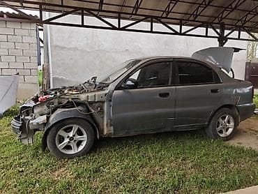 бампер на торнео: Daewoo Lanos: 2009 г., 1.5 л — 1