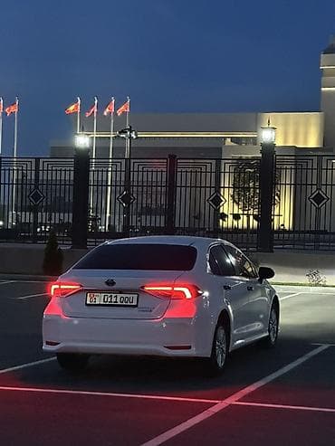 енкар авто: Toyota Corolla: 2019 г., 1.8 л, Вариатор, Гибрид, Седан — 5