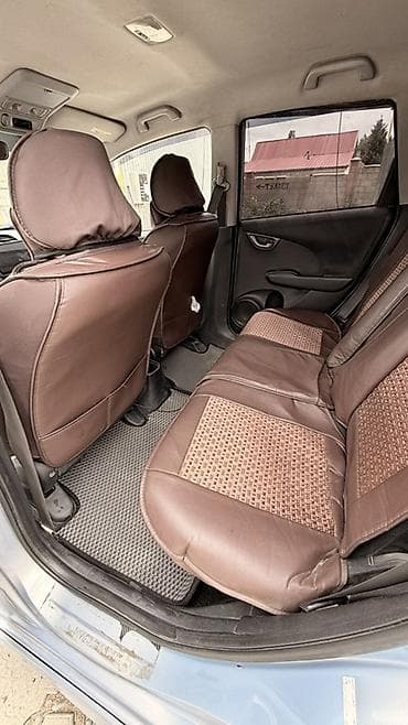 Продажа авто: Honda Fit: 2008 г., 1.5 л, Автомат, Бензин, Хэтчбэк — 6