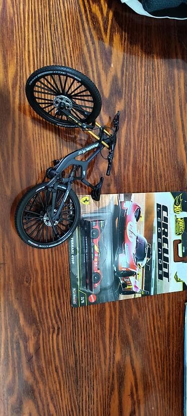 third edition solution: Hot Wheels Car Culture Premium — Circuit Legends Модель: Ferrari 499P — 1