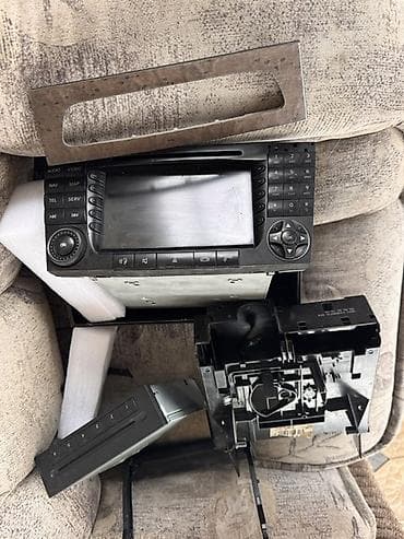 Магнитолы: Монитор на в сборе в оригинале на 211 AMG — 3