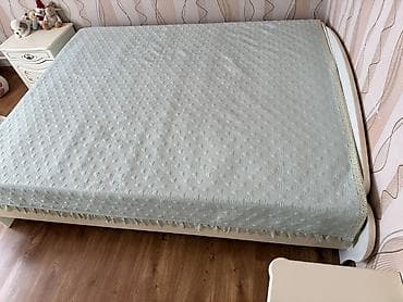 фас: Классический спальный гарнитур в светлом кремовом цвете с золочёным — 5