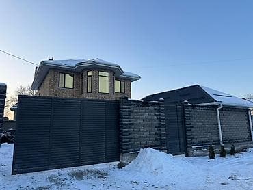 Продаётся двухэтажный дом в г. Бишкек Продаётся просторный