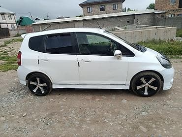 кросс фит: Honda Fit: 2002 г., 1.3 л, Вариатор, Бензин, Хэтчбэк — 4