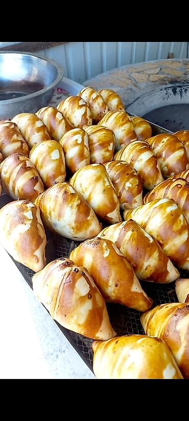 хлеб: Самса из тандыра - Традиционная самса треугольной формы, выпеченная в — 3